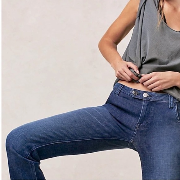 We The Free - Varsity Blues Mid-Rise Slim Boot Cut Flare Jeans Size 24 Western - Picture 3 of 16